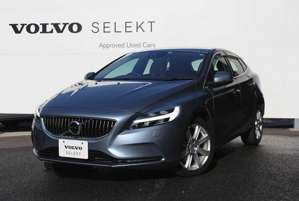 ボルボ認定中古車 V40 D4 Inscription マッセルブルーm 12 13ご成約 ディーラー最新情報 ボルボ カー 市川