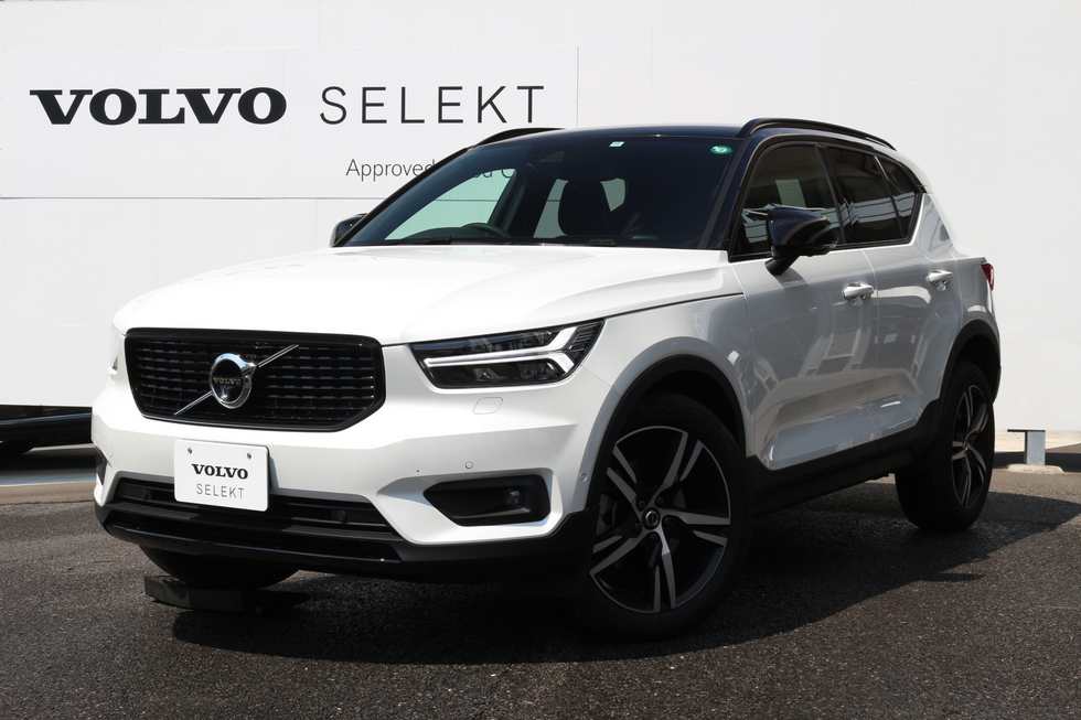 ボルボ認定中古車 Xc40 B4 Awd R Design クリスタルホワイトパール ご成約済 中古車最新情報 ボルボ カー 市川