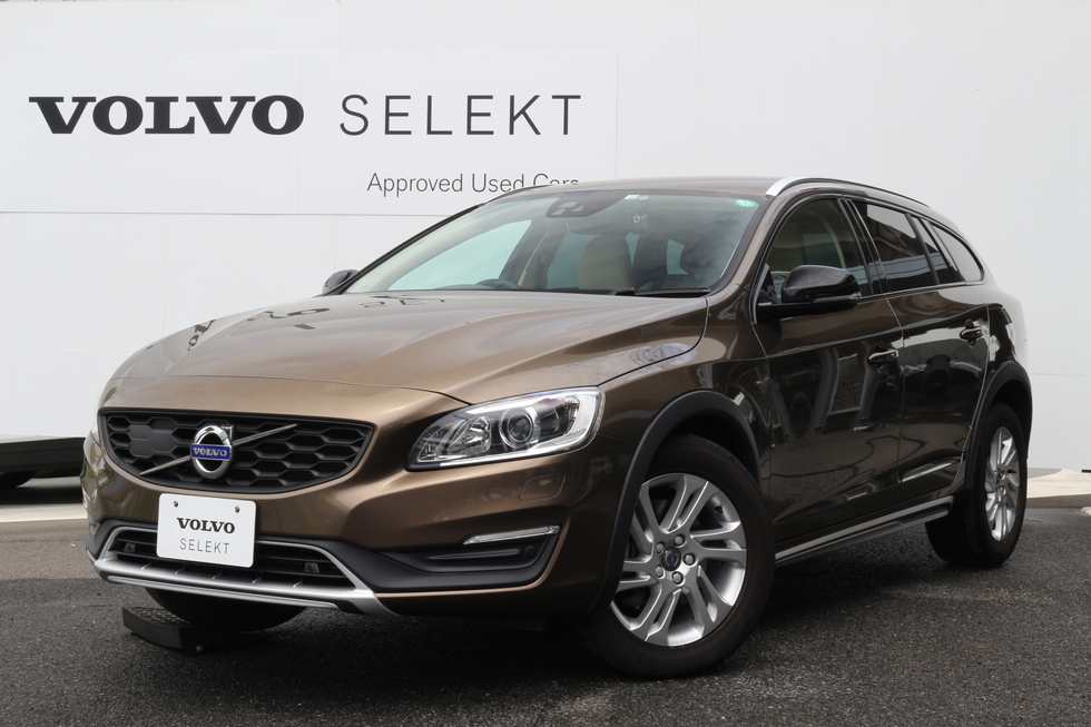 ボルボ認定中古車 V60cc D4 Se トワイライトブロンズm ご成約済 中古車最新情報 ボルボ カー 市川