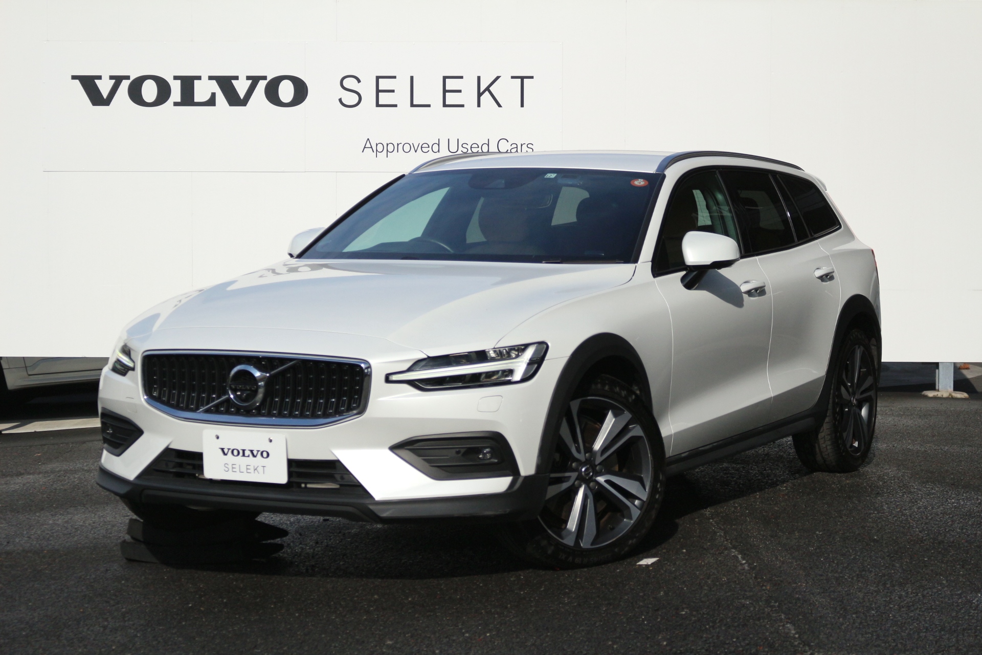 VOLVO ボルボ V60 純正 ノーマル トノカバー トランク ラゲッジ